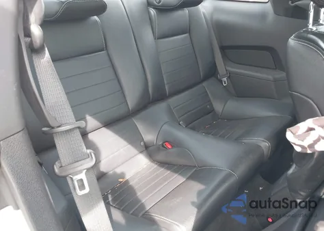 2012 Ford Mustang V6 Premium z USA, uszkodzony, nr VIN 1ZVBP8AM5C5255820